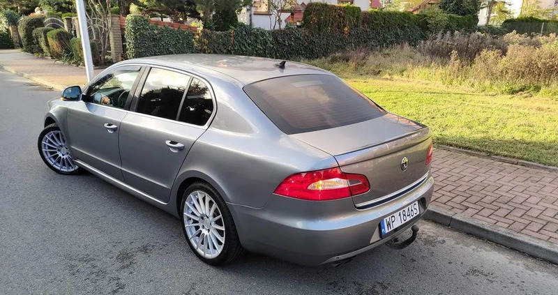 Skoda Superb cena 29900 przebieg: 208000, rok produkcji 2011 z Płock małe 704